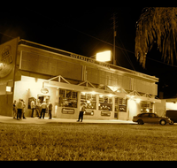 Queensland Hotel - Accommodation Bookings