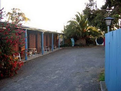 La Cochon Rose Motel & Art Gallery - Accommodation Bookings 0
