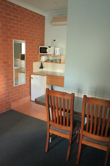 Catalina Motel Lake Macquarie - Accommodation Bookings 3