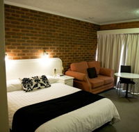 Cousins Motor Inn - Accommodation Bookings