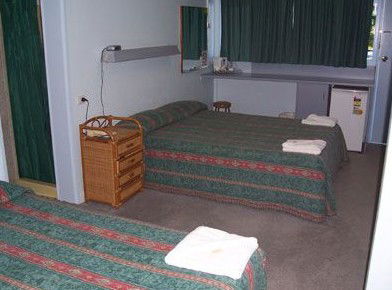 Crown Hotel Motel - Accommodation Bookings 4