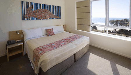 Stradbroke Island Beach Hotel
