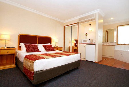 Asters On James Motor Inn - Accommodation Bookings 1