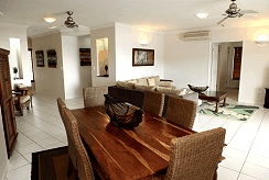 Jack And Newell Cairns Holiday Apartments - Accommodation Bookings 1