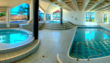 Surfers Aquarius On The Beach - Accommodation Bookings 5