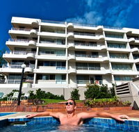 SURFERS CHALET HOLIDAY APARTMENTS - Accommodation Bookings