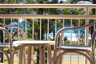 Seacrest Beachfront Holiday Apartments - Accommodation Bookings 1