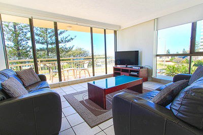 Seacrest Beachfront Holiday Apartments - Accommodation Bookings 3