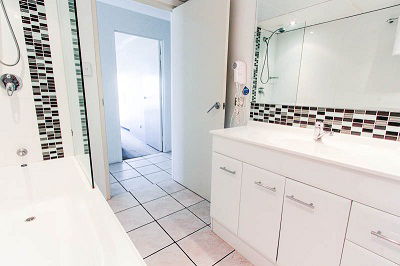 Seacrest Beachfront Holiday Apartments - Accommodation Bookings 6