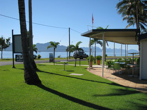 Cardwell Beachcomber Motel & Tourist Park - Accommodation Bookings 3