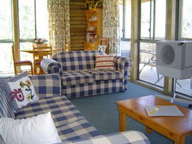 Mudgegonga VIC Accommodation Bookings