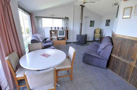 Satellite Island View - Accommodation Bookings 0