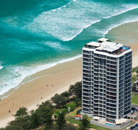 Golden Sands On Main Beach - Accommodation Bookings 0