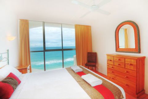 Golden Sands On Main Beach - Accommodation Bookings 3