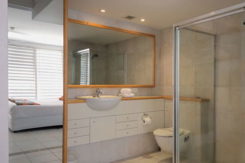 Golden Sands On Main Beach - Accommodation Bookings 4