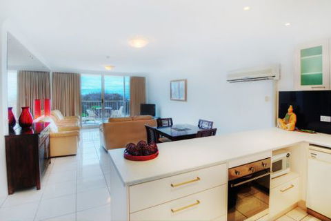 Golden Sands On Main Beach - Accommodation Bookings 5