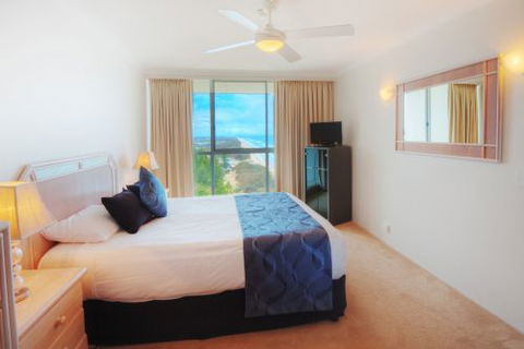 Golden Sands On Main Beach - Accommodation Bookings 7