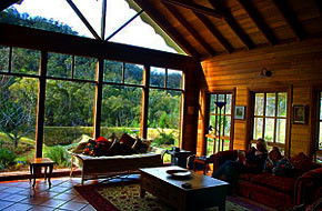 Hampton NSW Accommodation Bookings