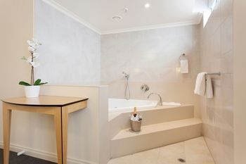 Melbourne Metropole Central - Accommodation Bookings 13
