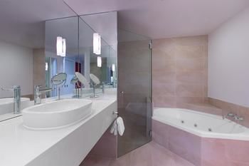 Sofitel Noosa Pacific Resort - Accommodation Bookings 24