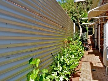 Wombats B&B - Apartments - Accommodation Bookings 1