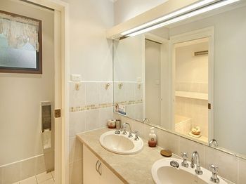 Wombats B&B - Apartments - Accommodation Bookings 28