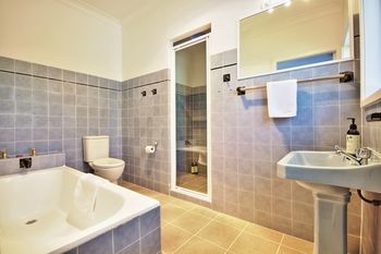 Dolphin Sands - Accommodation Bookings 5