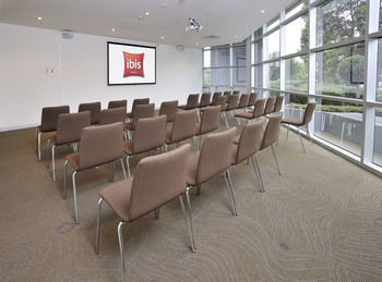 Ibis Melbourne Glen Waverley - Accommodation Bookings 9