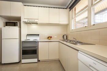 Carlton Clocktower Apartments - Accommodation Bookings 9