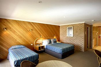 The Hermitage Motel - Accommodation Bookings 35