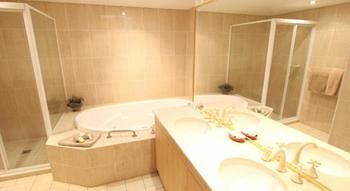 The Hermitage Motel - Accommodation Bookings 38