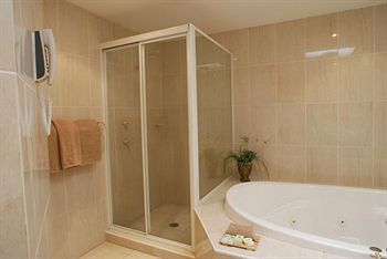 The Hermitage Motel - Accommodation Bookings 1