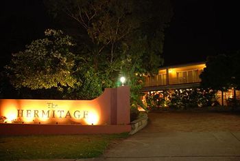 The Hermitage Motel - Accommodation Bookings 10