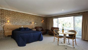 The Hermitage Motel - Accommodation Bookings 25