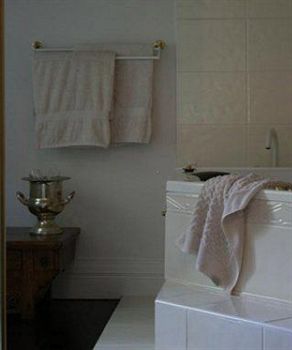 Moulton Park Estate - Accommodation Bookings 3