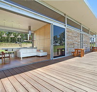 The Longhouse - Accommodation Bookings