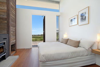 The Longhouse - Accommodation Bookings 3
