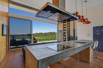 The Longhouse - Accommodation Bookings 15