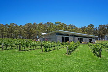 The Longhouse - Accommodation Bookings 17