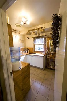 Montville Attic - Accommodation Bookings 2