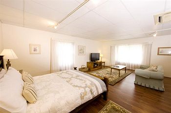 Montville Attic - Accommodation Bookings 14