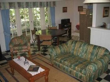 House Of Laurels - Accommodation Bookings 64