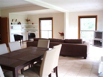 House Of Laurels - Accommodation Bookings 5