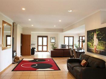 House Of Laurels - Accommodation Bookings 32