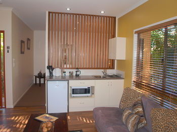 The African Cottage - Accommodation Bookings 21