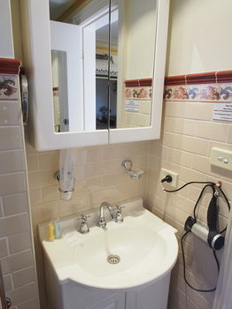 The Charrington Boutique Hotel - Accommodation Bookings 2