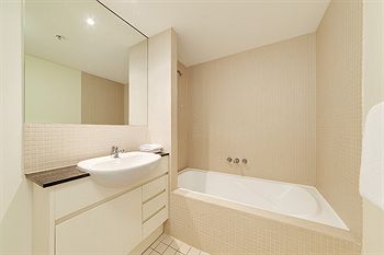 Wyndel Apartments - Apex - Accommodation Bookings 3