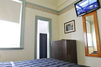 Hotel Gosford - Accommodation Bookings 0