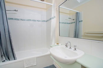 Ingenia Holidays Lake Macquarie - Accommodation Bookings 14