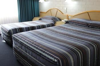 The Tumut Motor Inn - Accommodation Bookings 8